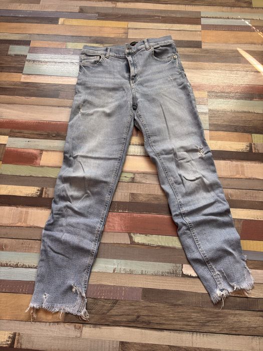 Светло сини дънки