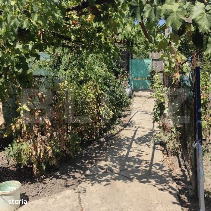 Casa individuala, 32 mp, teren 1.700 mp, comuna Plesoi