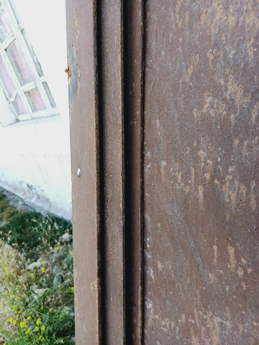 Дарвоза темир дачалар учун