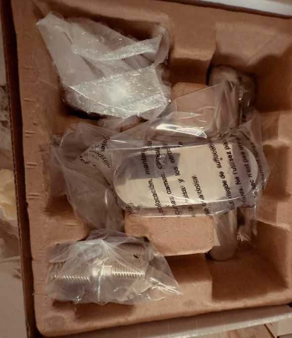 Vand baterie dus/cada completa cu furtun si bara .