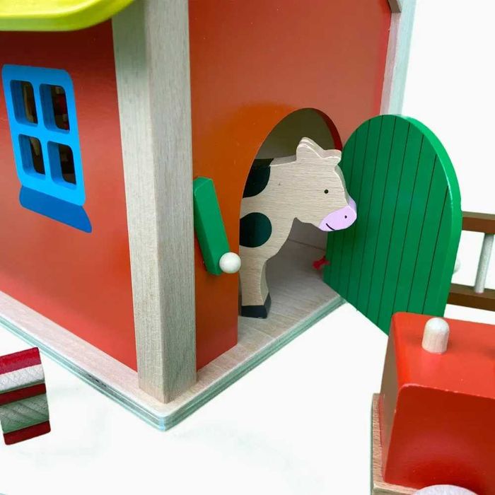 Ferma animalelor, cu 31 accesorii, de lemn, tip cabana, 3 ani+