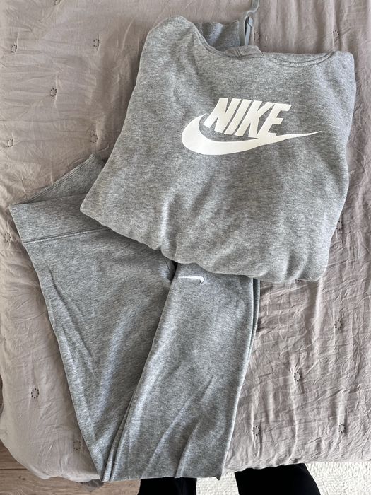 Суичър и клин Nike