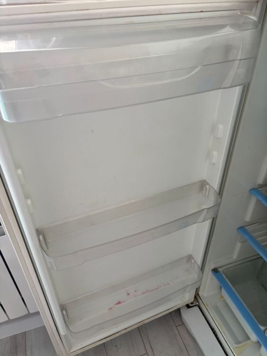 Холодильник Indesit