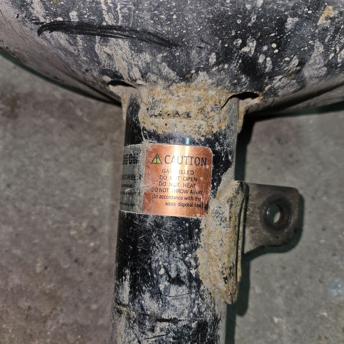 Продам Амортизаторы