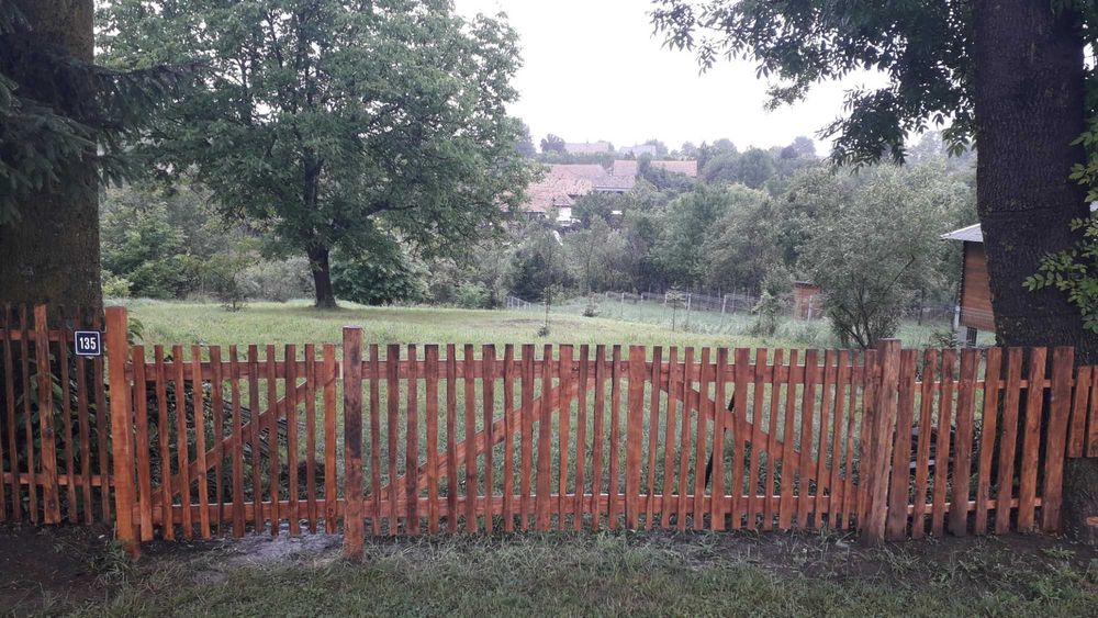 Vand 10 ari teren intravilan în SANTU