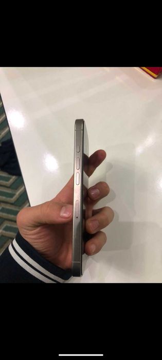 Продам айфон Iphone 16 pro