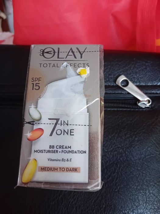 Fond de ten OLAY - total efects