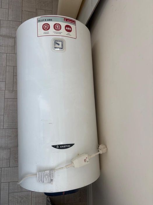 Аристон на 100 л продам