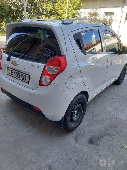Spark 4 pazetsiya aftamat karobka oq rang