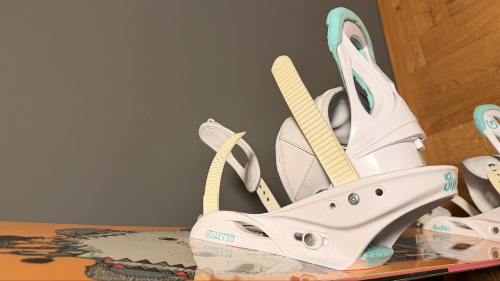 Snowboard Nikita Sideway Sista 148 + Legaturi Burton Stiletto L
