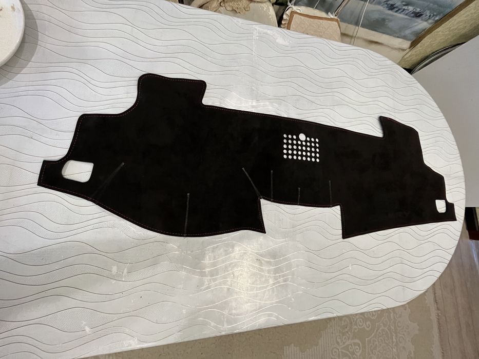 Накидка на переднее панели camry 50