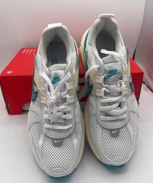 Nike NIKE V2K Run 44.5