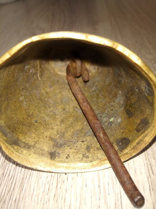 Стар бронзов чан