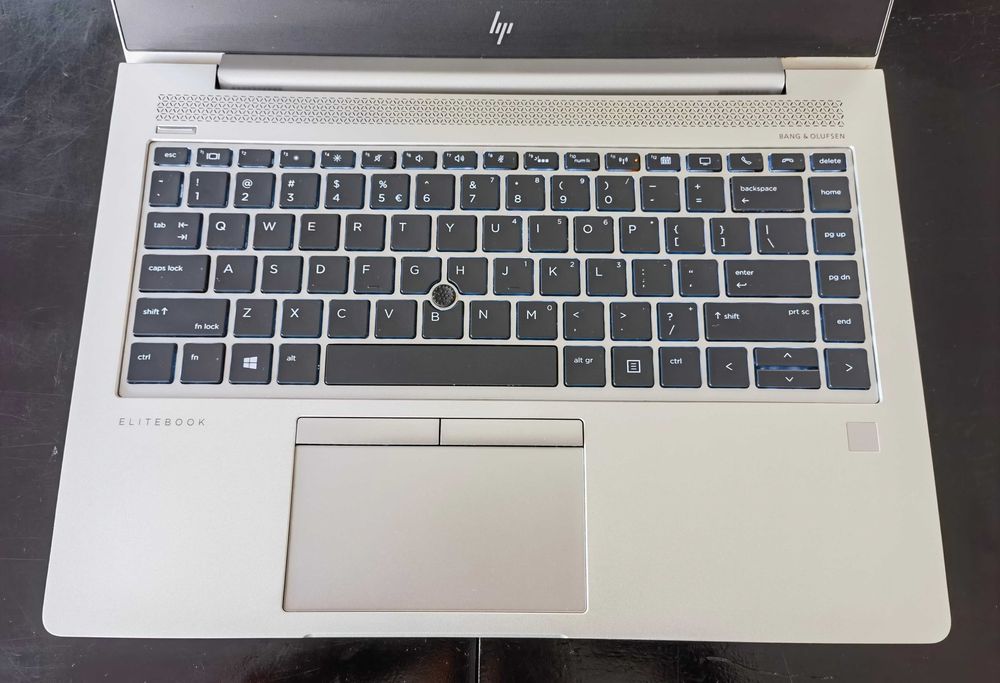 Продавам Гаранционнен HP EliteBook 745/IPSматFHDсKам/8x2ghzThr/ssd256gb/8gb/ATIVega8/СвКв/5чБат