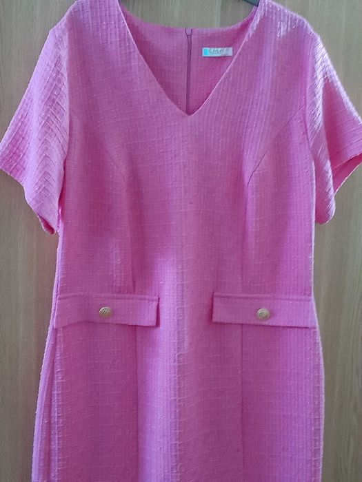 Rochie dreaptă, midi cu mânecă scurtă și decolteu în V - 46