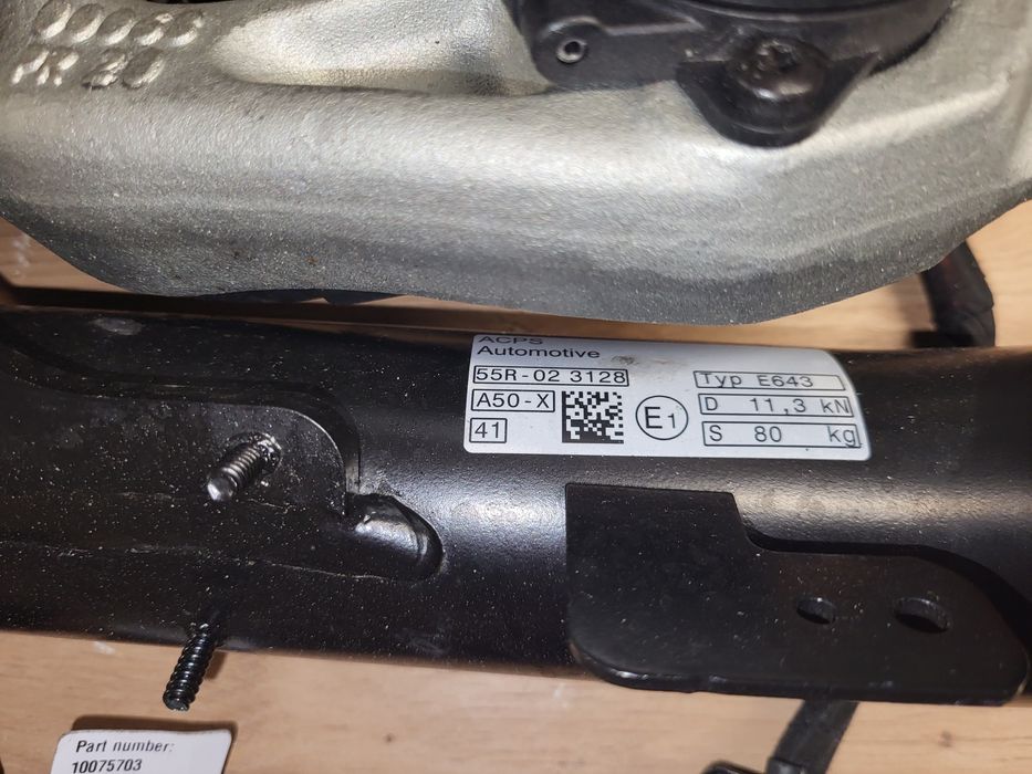 Carlig de remorcare BMW X1 U11  rabatabil, complet.