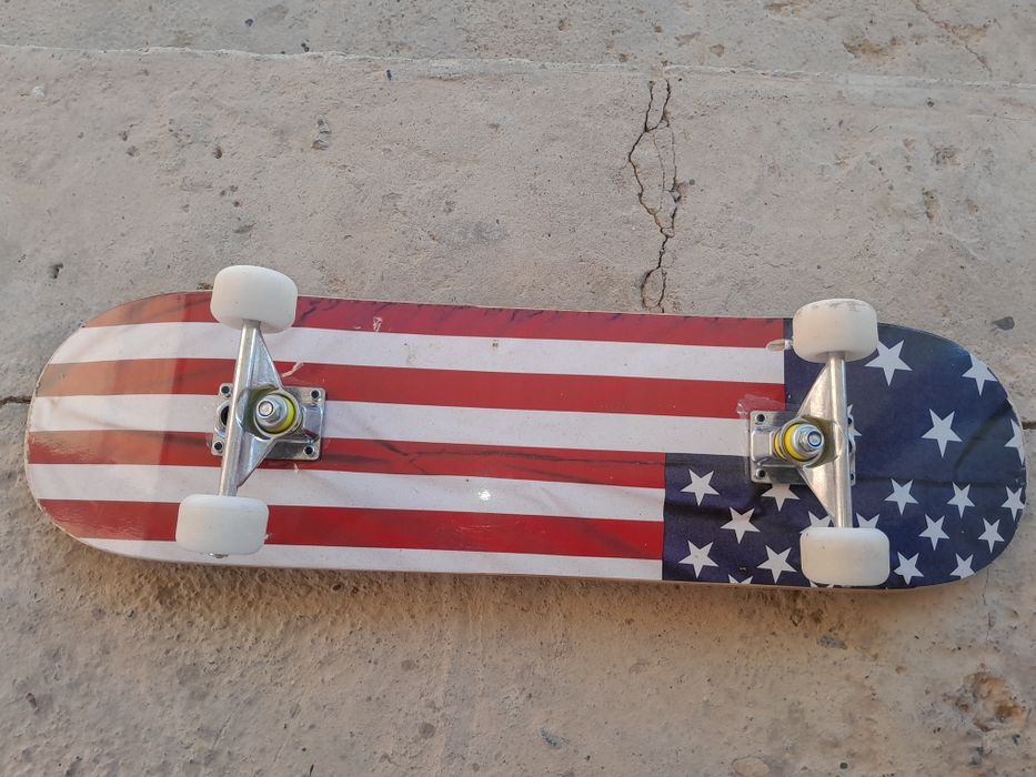 Скейтборд сатылады