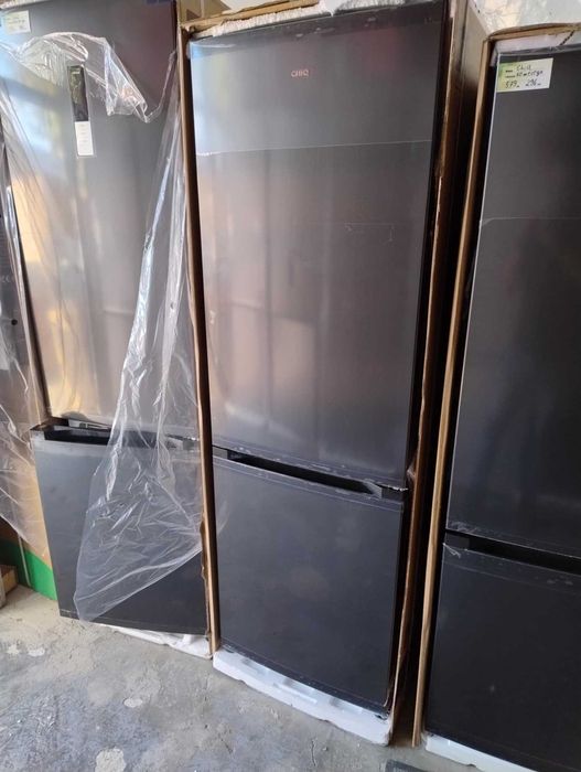 *Ново* Комбиниран Хладилник с долен фризер CHIQ 185.5 см No Frost