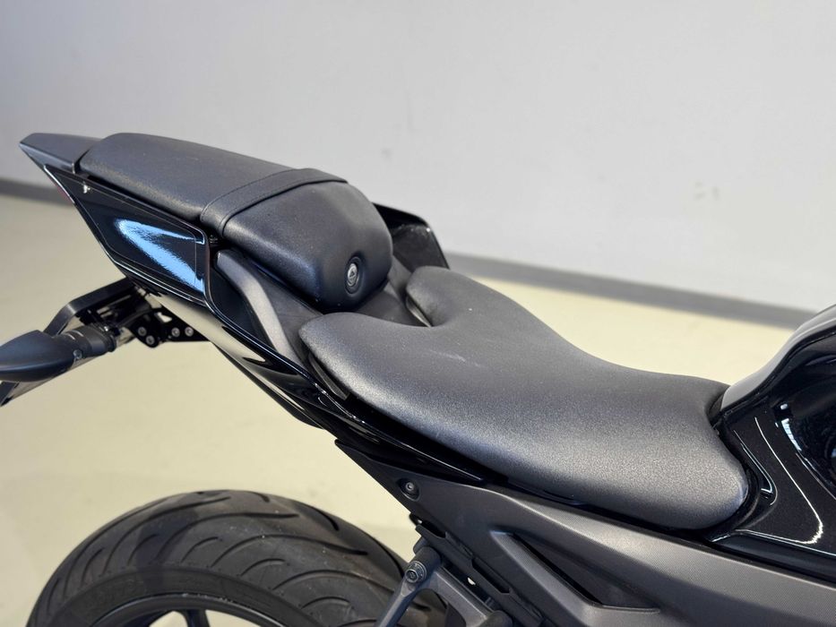 Motocicleta Yamaha YZF R125
