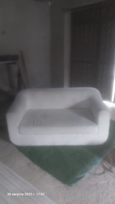 Продам отличный  диванчик