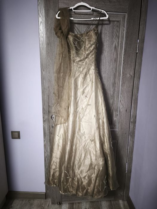 Продам выпускное платье