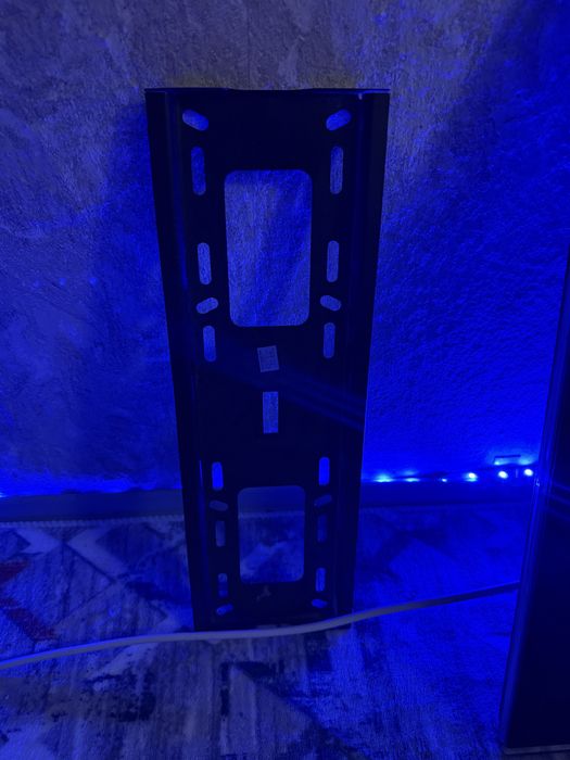 Panasonic TX-L42E5E, 42 инча (107 см), Full HD резолюция.