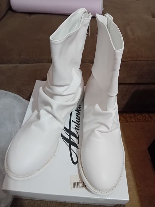 Боти ,нови,размер 40