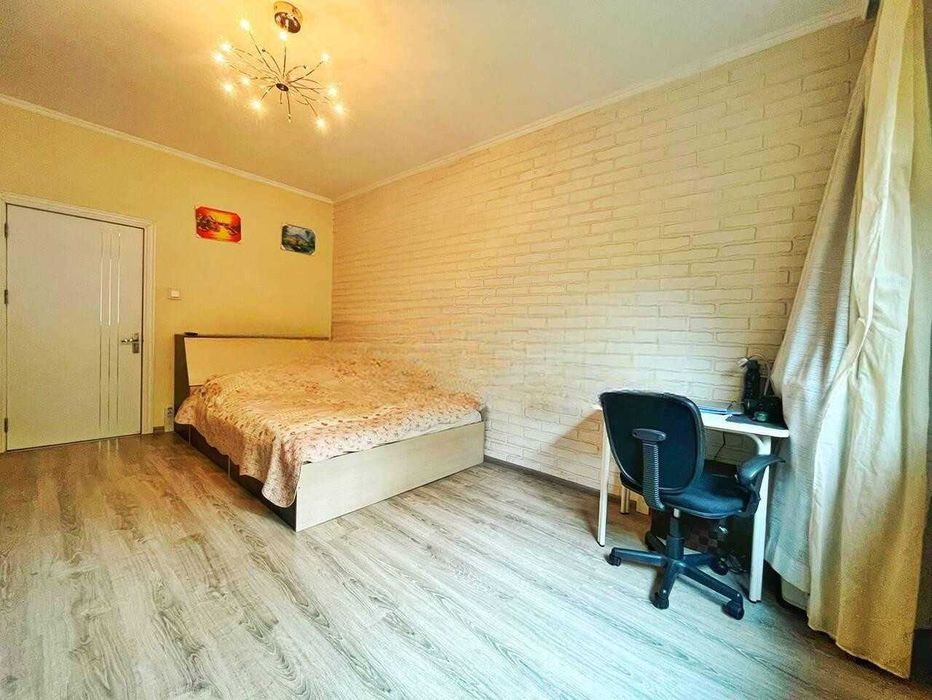 Продава се Двустаен апартамент в Пловдив, Гагарин - 70 кв.м за 1472 €/кв.м - Снимка #3