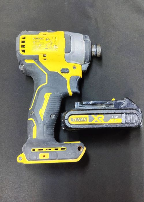 DeWalt Impact DCF 809 + baterie