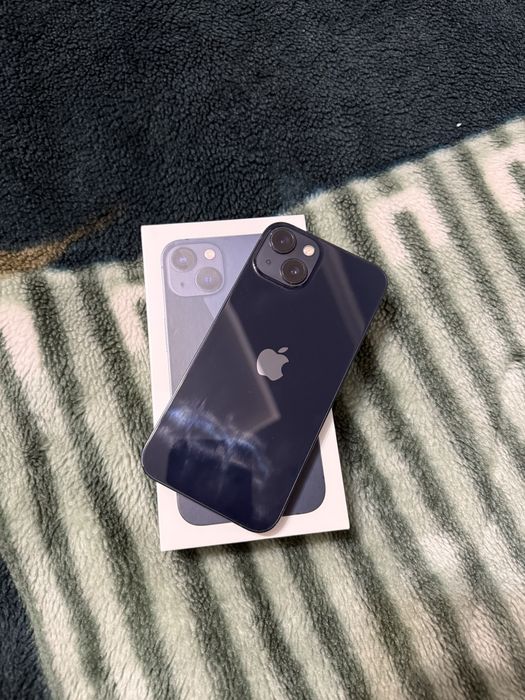iPhone 13 128Gb midnight.