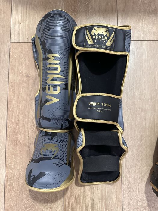 Продам футы и перчатки