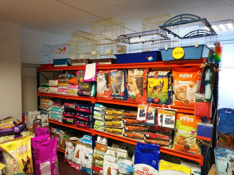 Ветеринарен кабинет и Зоомагазин Д-р Раев/ул.Васил Левски 15/