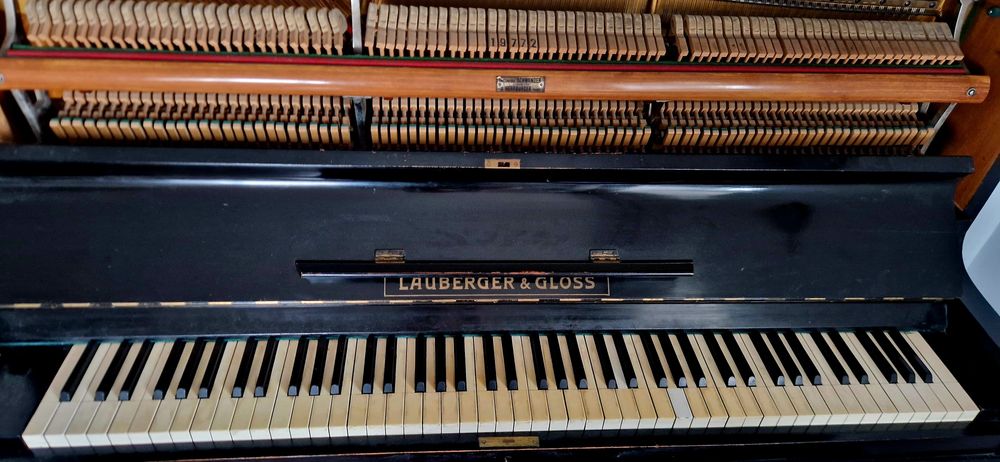 Pianina marca Lauberger&Gloss