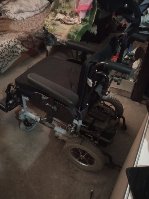 Кресло инвалидное