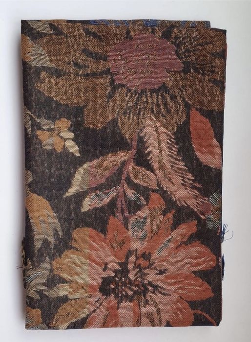 Esarfa/sal cu flori maro Avon