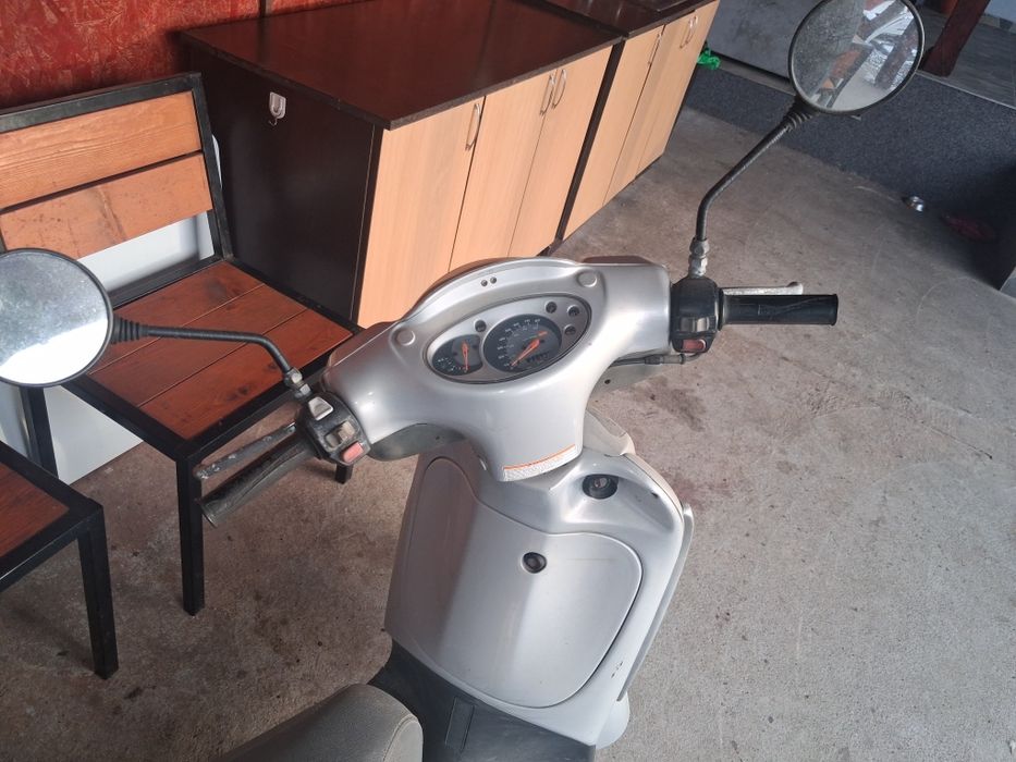 Scuter 50 aprilia scarabeo