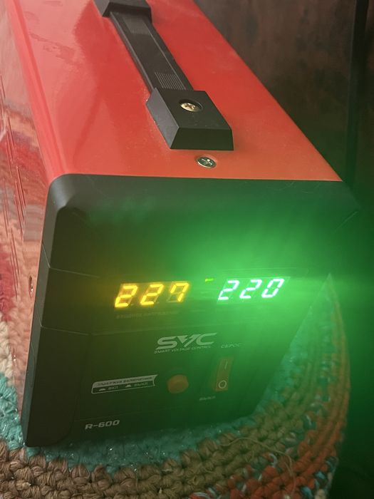 Стабилизатор напряжения