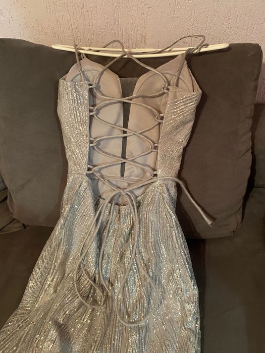 Рокля в сребристо