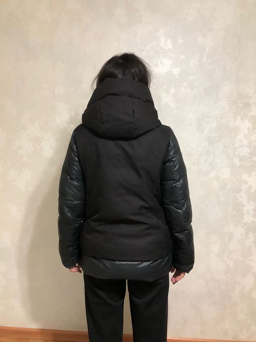 Куртка сатылады.