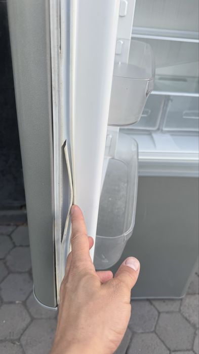 Холодильник Indesit