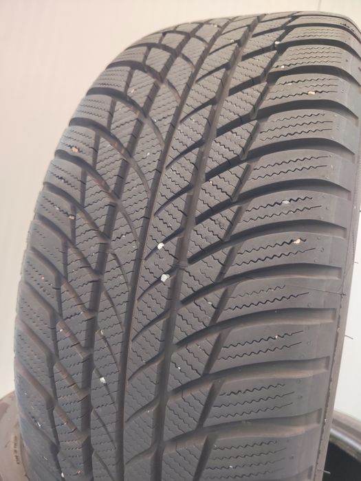 4 бр зимни 225/45/18 Bridgestone 23г