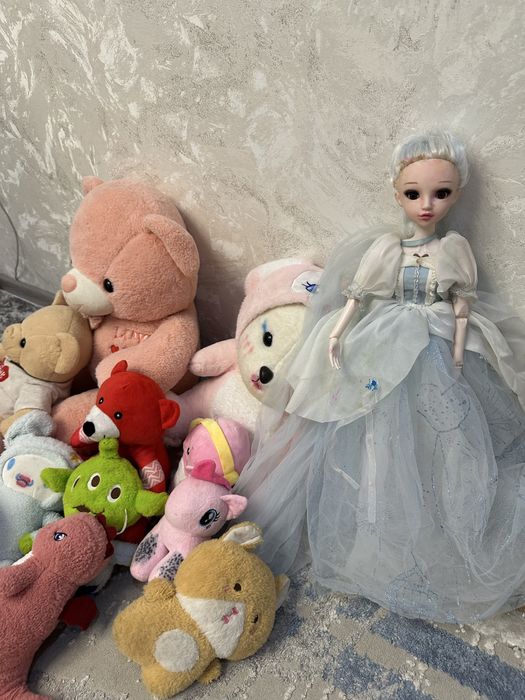 Отдам бесплатно игрушки