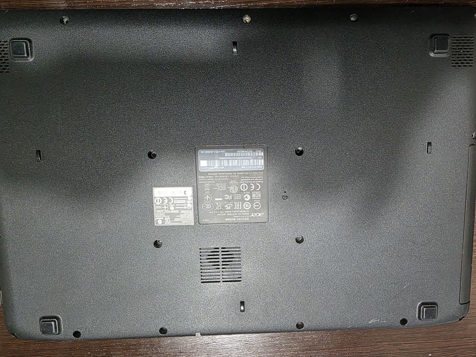 Acer Aspire ES1  ноутбук сотилади