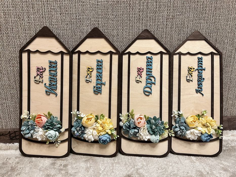 Персонализирани, дървени саксийка, молив и моловници - букети