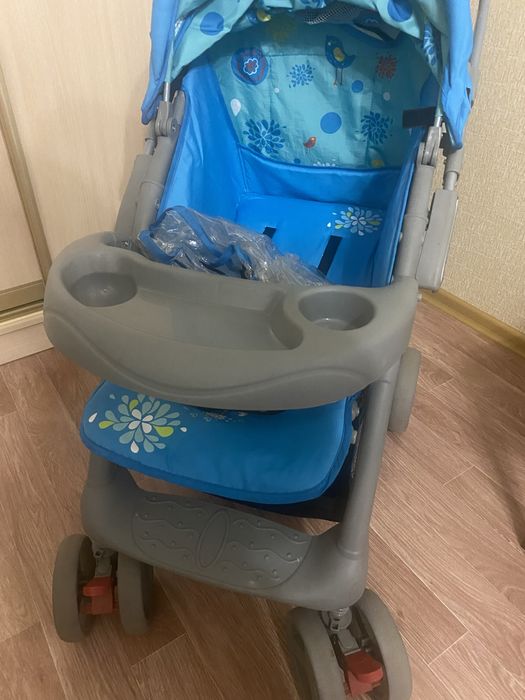 Коляска демисезонная