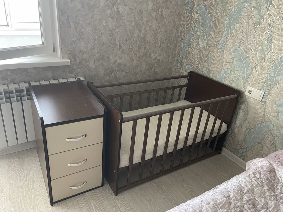 Манеж со шкафчиком