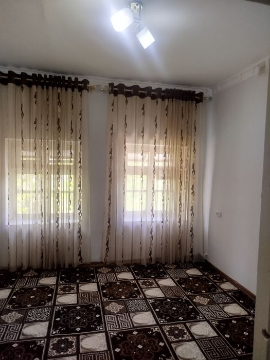 Сдаёт 1 ком кв 4 этаже Супер БАМ 1млн 800 тысяча сум