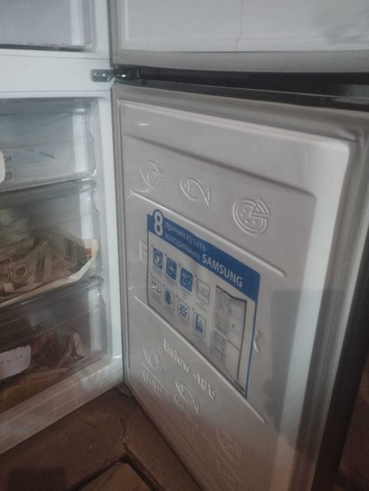 Продам холодильник