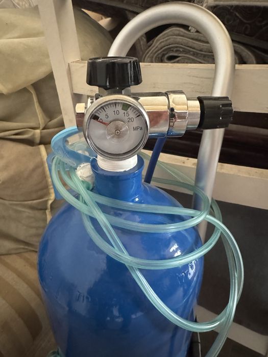 Продам кислородный баллон 10л