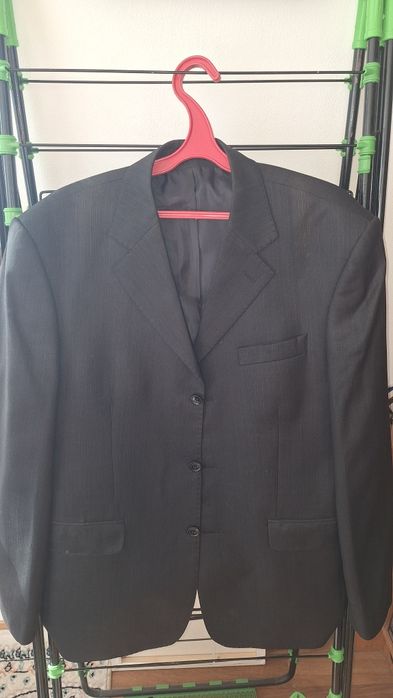 Продаются пиджаки по 2000 тг.  Б/У.